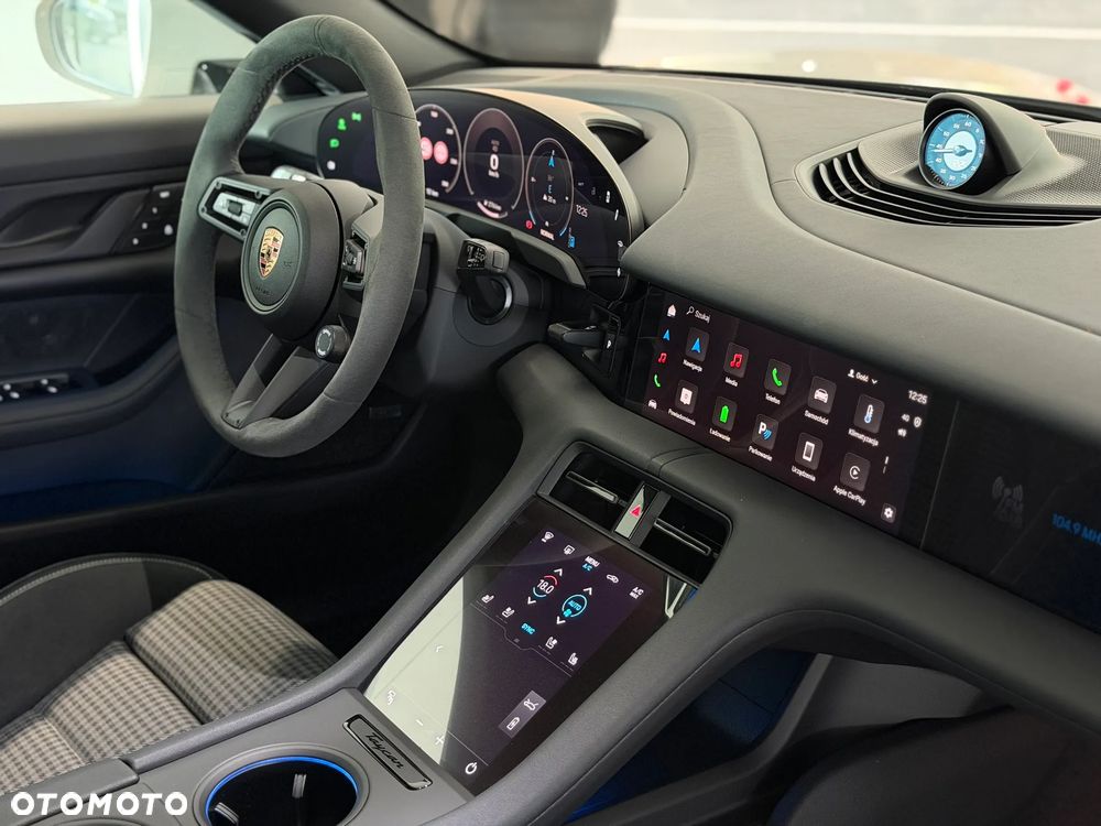 Porsche Taycan 105kWh 4 - 31