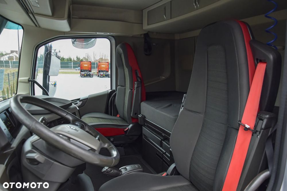 Volvo FH500 / NISKA KABINA / HYDRAULIKA / EURO 6 / ACC / LEDY / ALUFELGI / SERWISOWANY / SPROWADZONY - 37