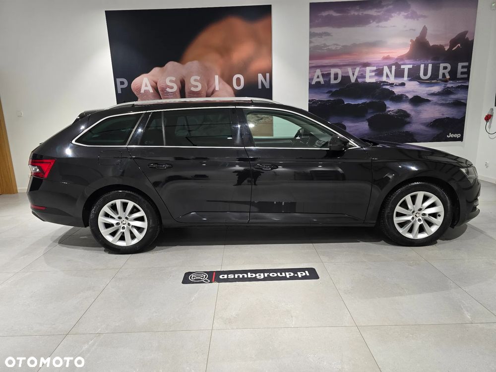 Skoda Superb 2023 photo 5