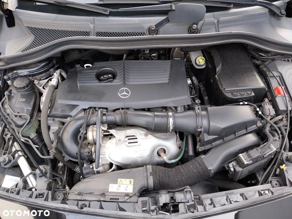 Mercedes-Benz Klasa B 180 BlueEFFICIENCY Edition Style - 17