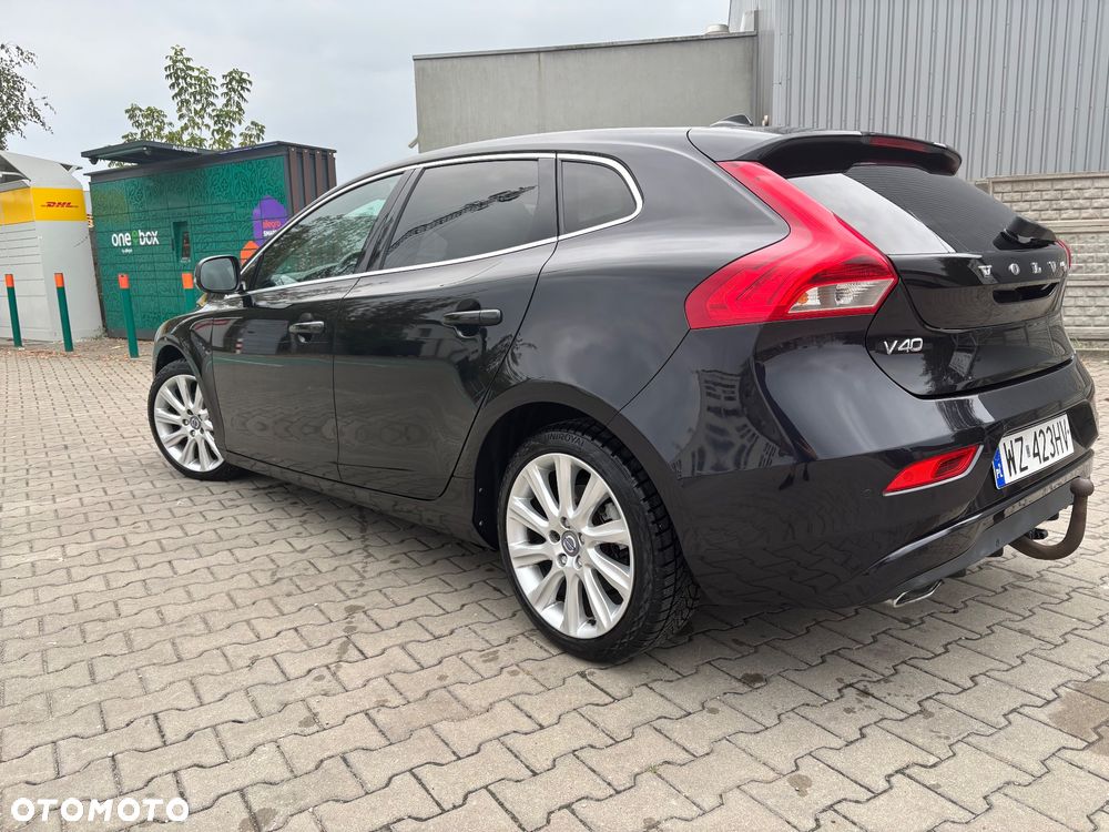 Volvo V40 D2 Momentum - 2