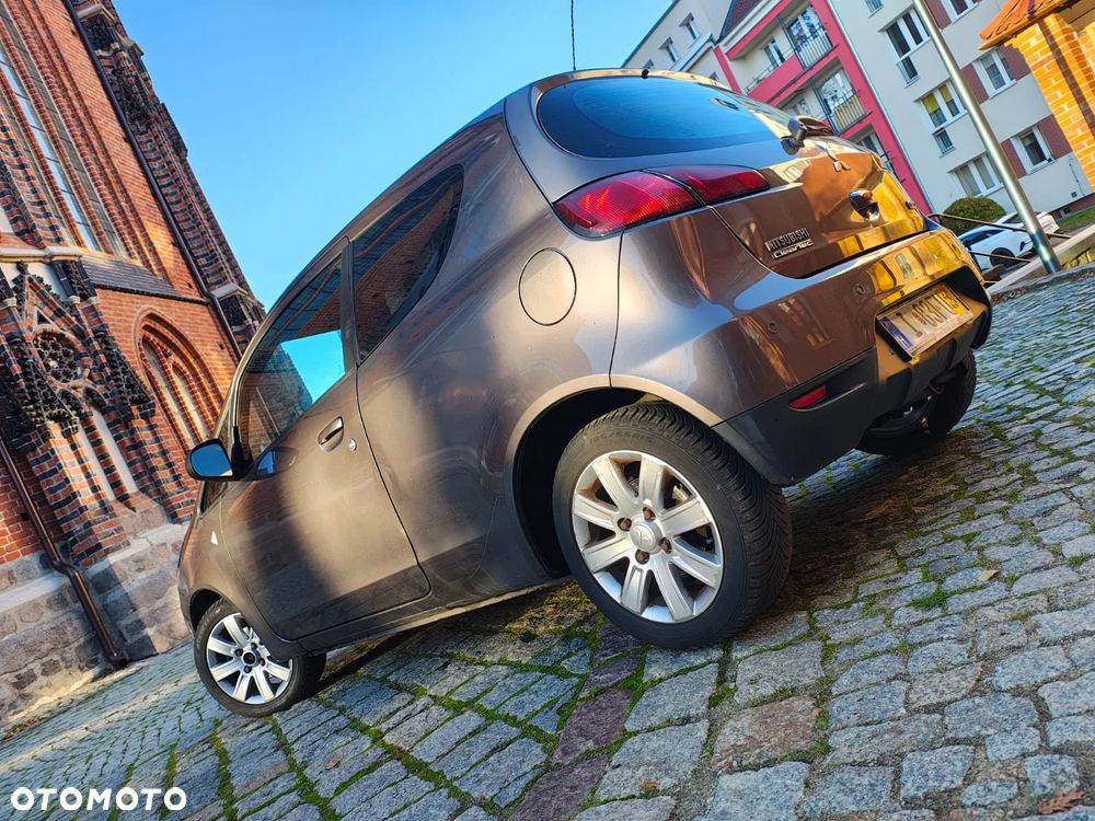 Mitsubishi Colt - 23