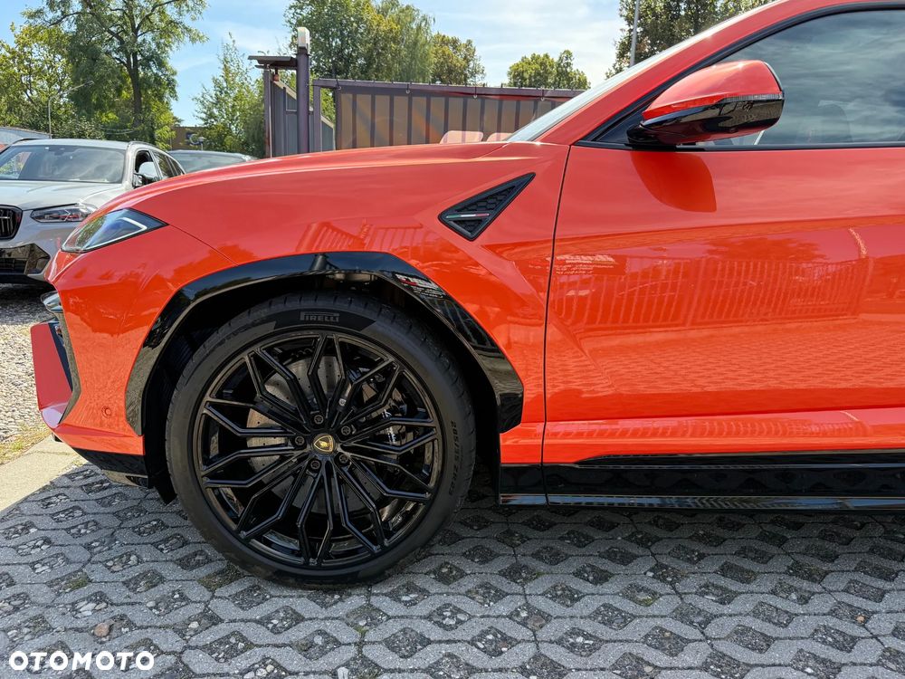 Lamborghini Urus - 11