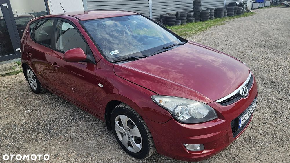 Hyundai i30 1.4 Base + - 4