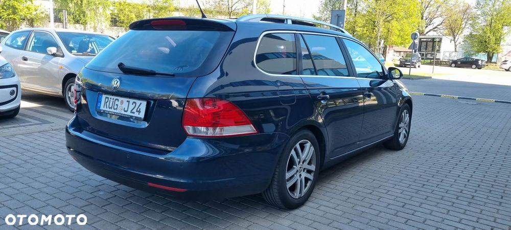 Volkswagen Golf - 4