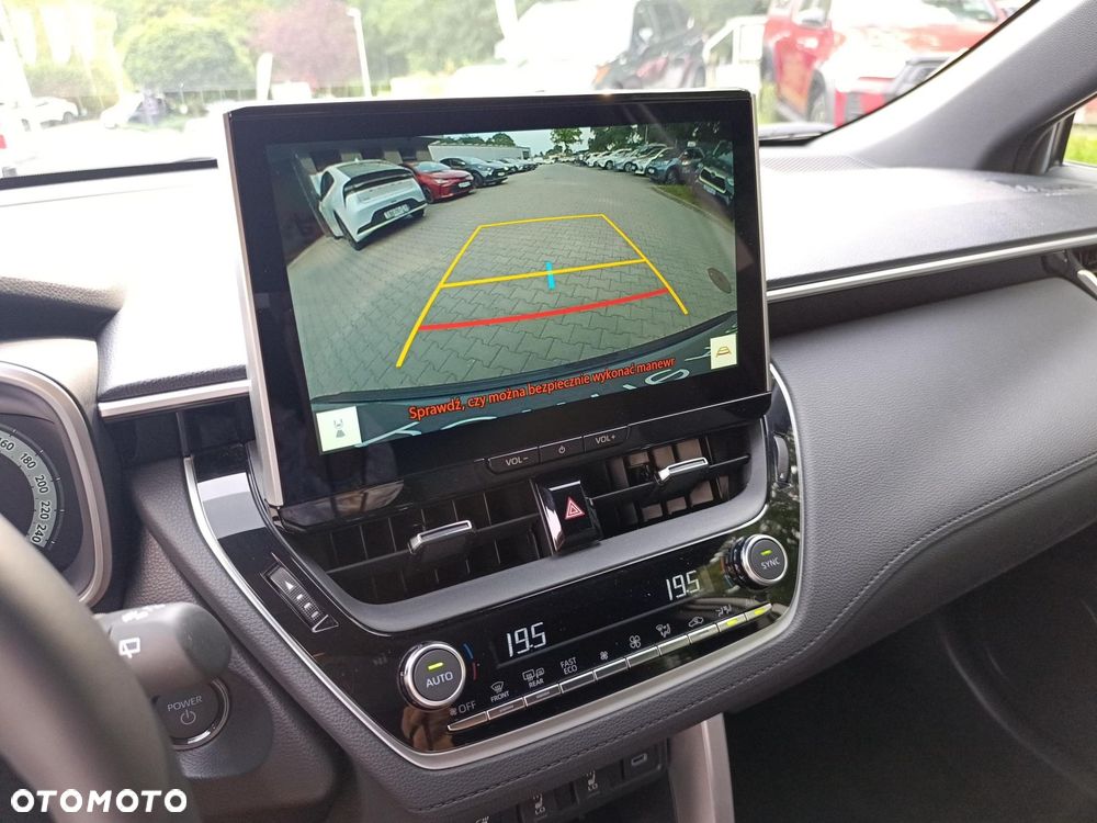 Toyota Corolla Cross - 14