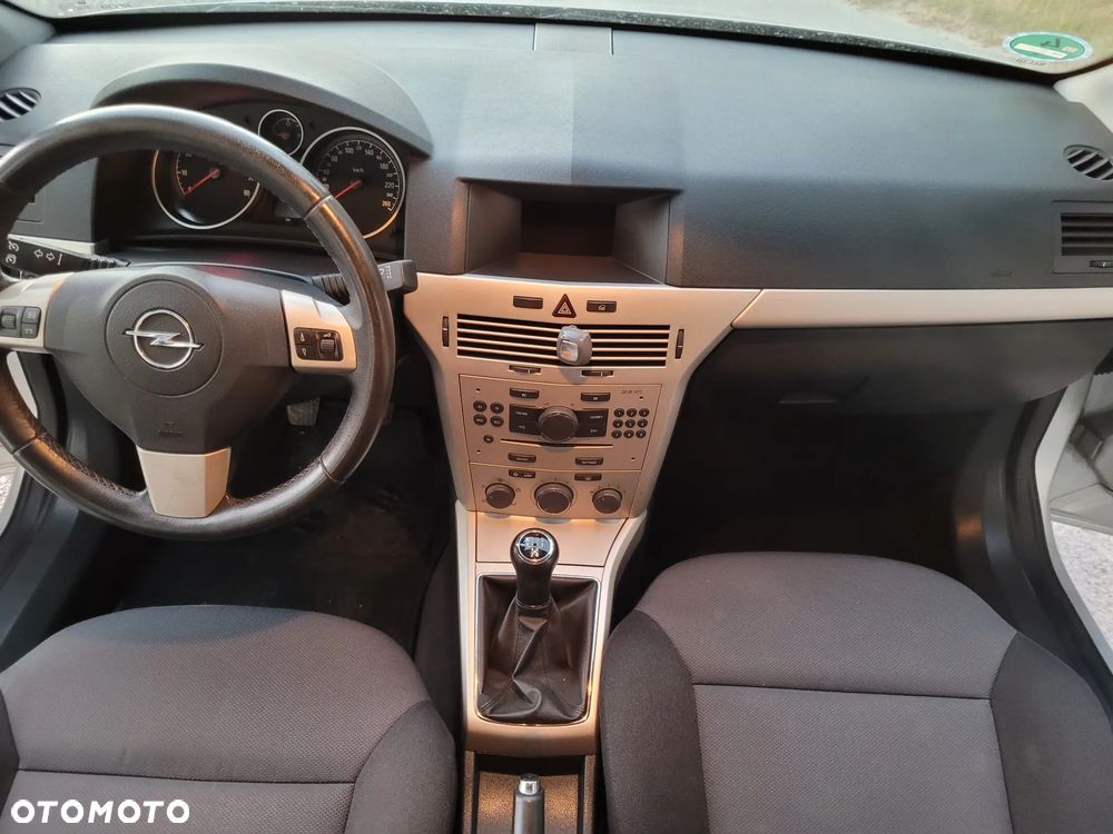 Opel Astra 1.6 Innovation - 14