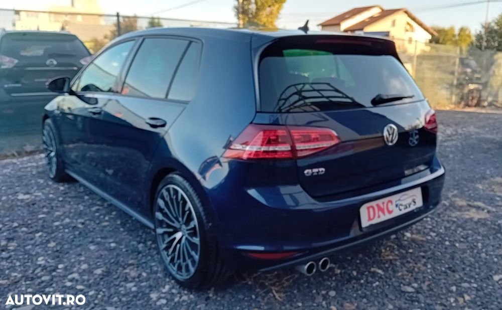 Volkswagen Golf 2.0 TDI GTD - 4