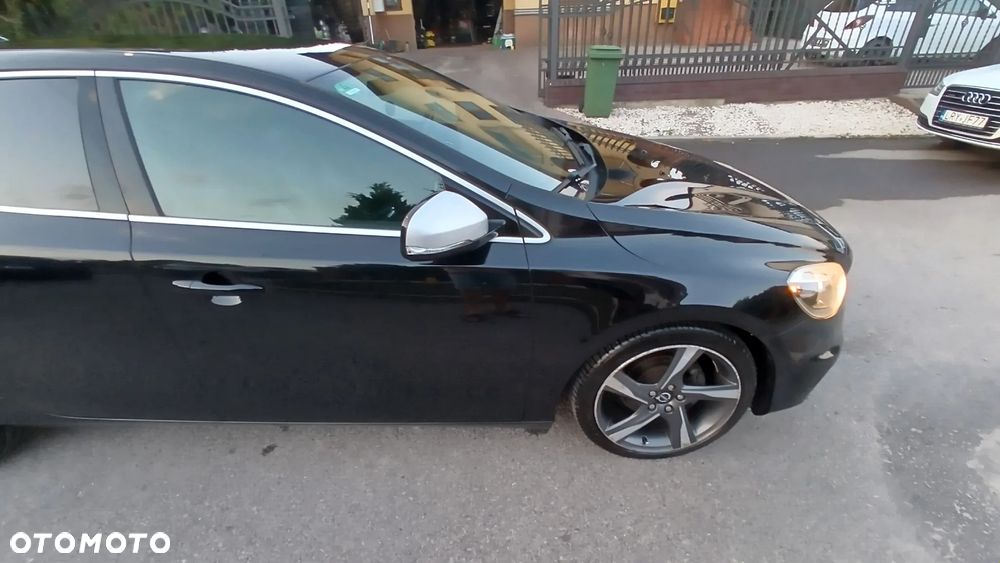 Volvo V40 D2 R-Design - 32