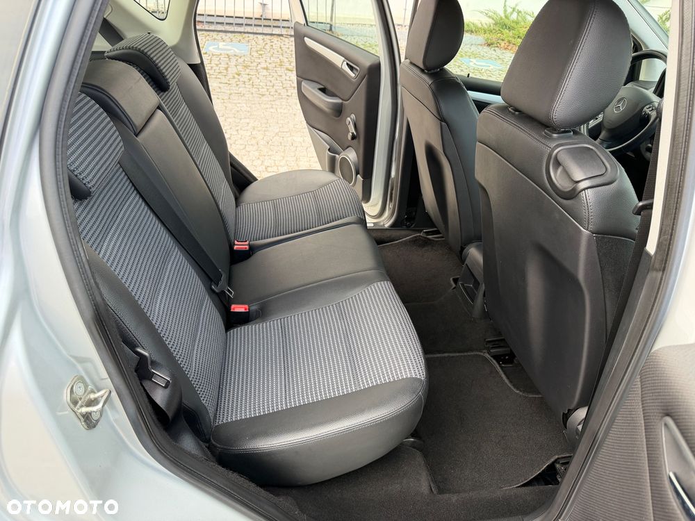 Mercedes-Benz Klasa A 150 Avantgarde Edition 10 - 15