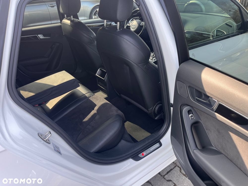 Audi A4 Avant 2.0 TDI DPF quattro S tronic S line Sportpaket - 14