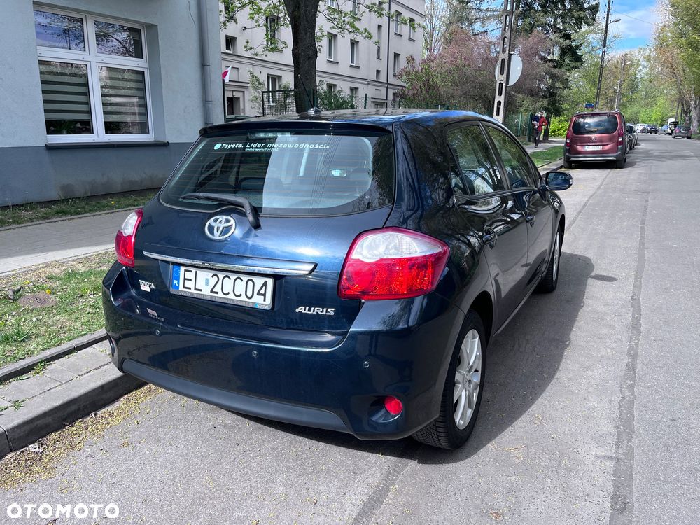 Toyota Auris 1.6 Premium - 5
