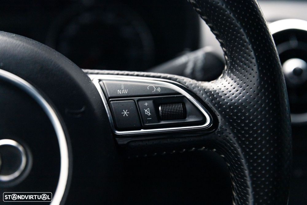 Audi A1 Sportback 2.0 TDI S line Sport Pack - 32