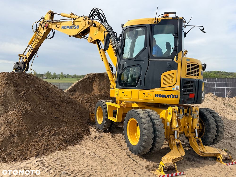 Komatsu 4x4x4 ramię łamane Koparka kołowa KOMATSU  PW98MR-8 10ton 4x4x4 ośki skrętne Ramię 3x łamane BEZ DPF i ADBLUE 4 cyl dodatkowe wyjścia hydr Pług Podpory 2012 szybka zwinna Prosto z importu 1 właściciel Cat TEREX Liebherr Wacker Pw 98 Mr 8 11 - 30