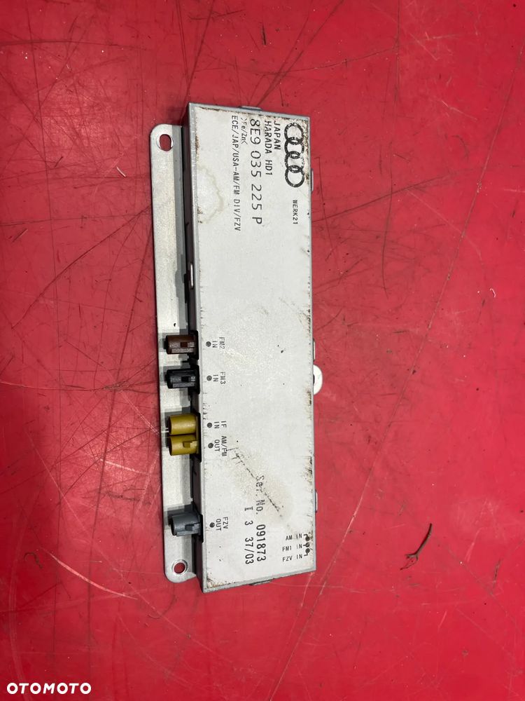 AUDI A4 B6 WZMACNIACZ ANTENOWY 8E9035225P - 3