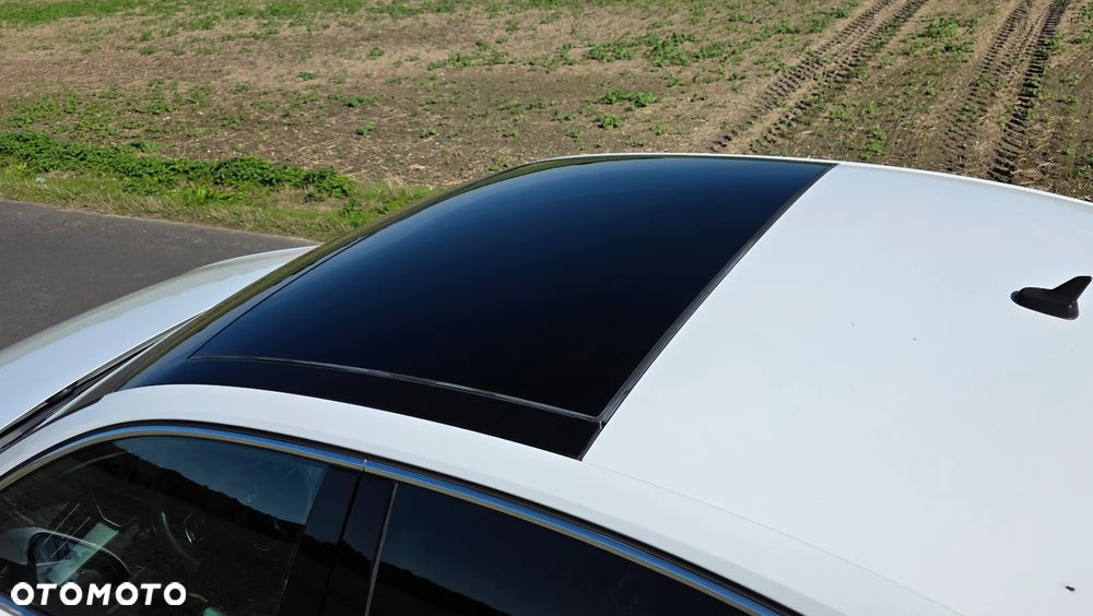 Volkswagen Passat 2.0 TDI SCR DSG Highline - 23