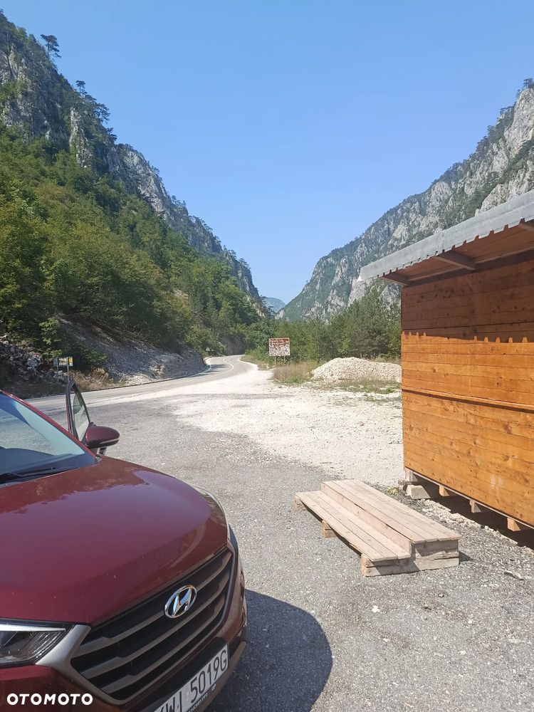 Hyundai Tucson 1.6 GDI BlueDrive Design 2WD - 22