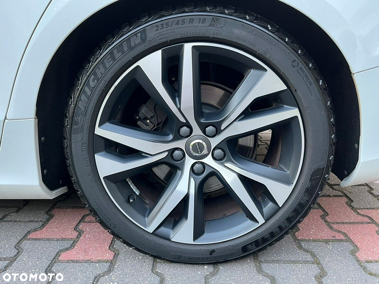 Volvo S60 T4 R-Design - 33