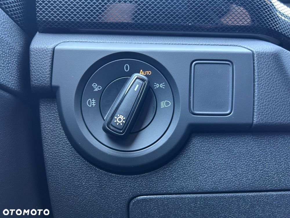 Volkswagen T-Cross - 24