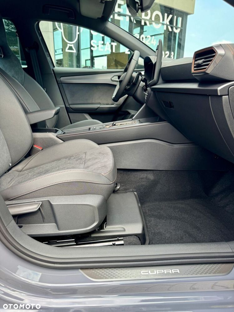 Cupra Leon 1.5 eTSI mHEV DSG - 24