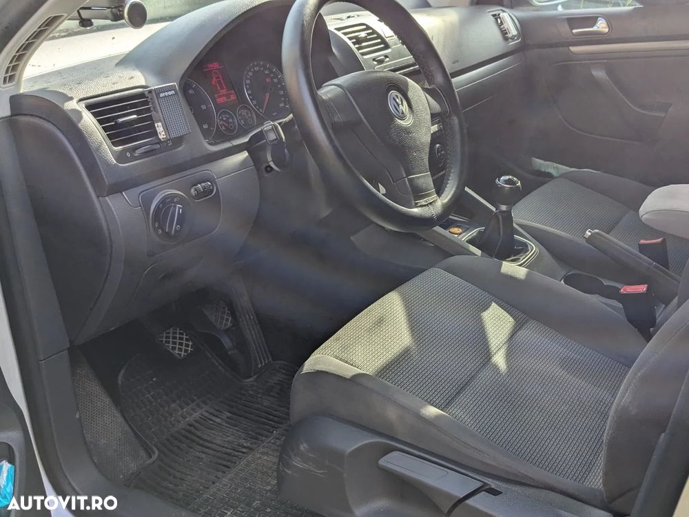 Volkswagen Golf 1.9 TDI Comfortline - 6