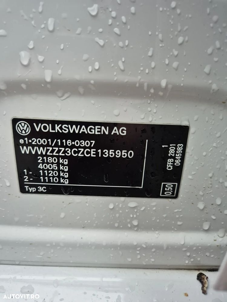 Volkswagen Passat 2.0 TDI BlueMotion Technology DPF Highline - 11