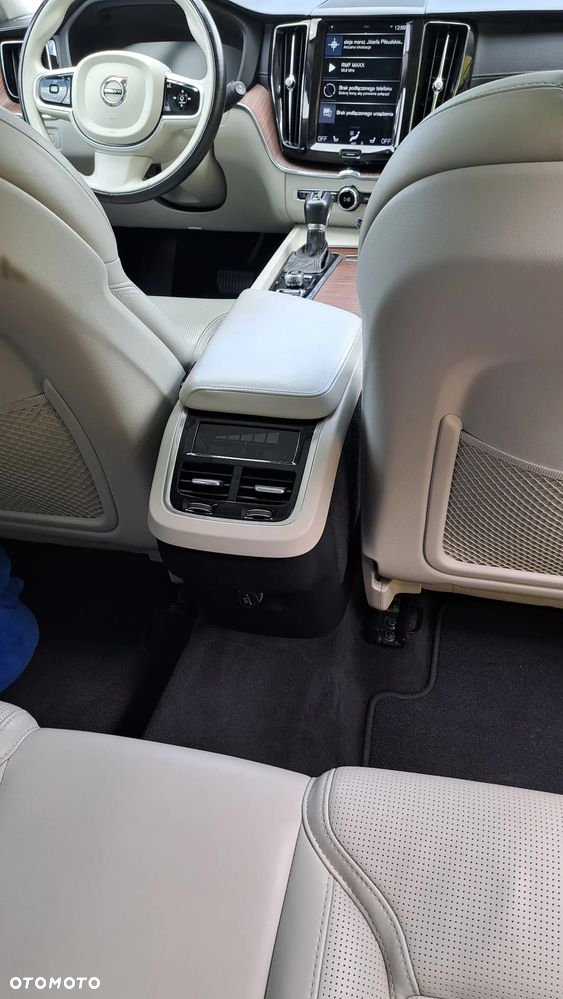 Volvo XC 60 T6 AWD Inscription - 12
