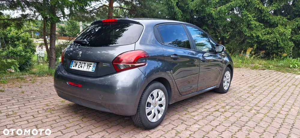 Peugeot 208 - 5