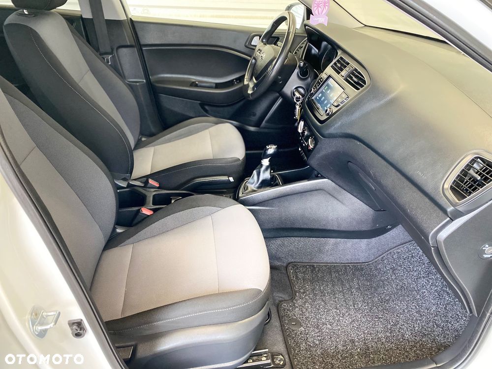 Hyundai i20 1.2 Classic Plus - 10