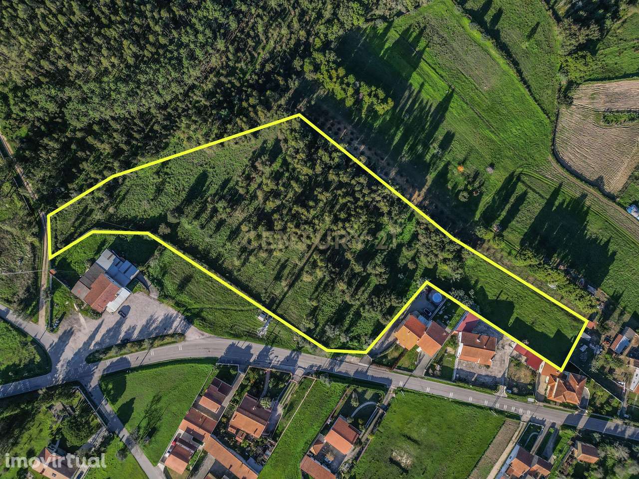 Terreno ideal para construção de Moradia térrea - Grande imagem: 2/14