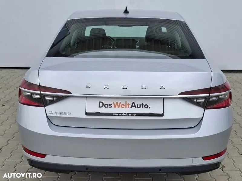 Skoda Superb 2.0 TDI DSG Ambition - 32