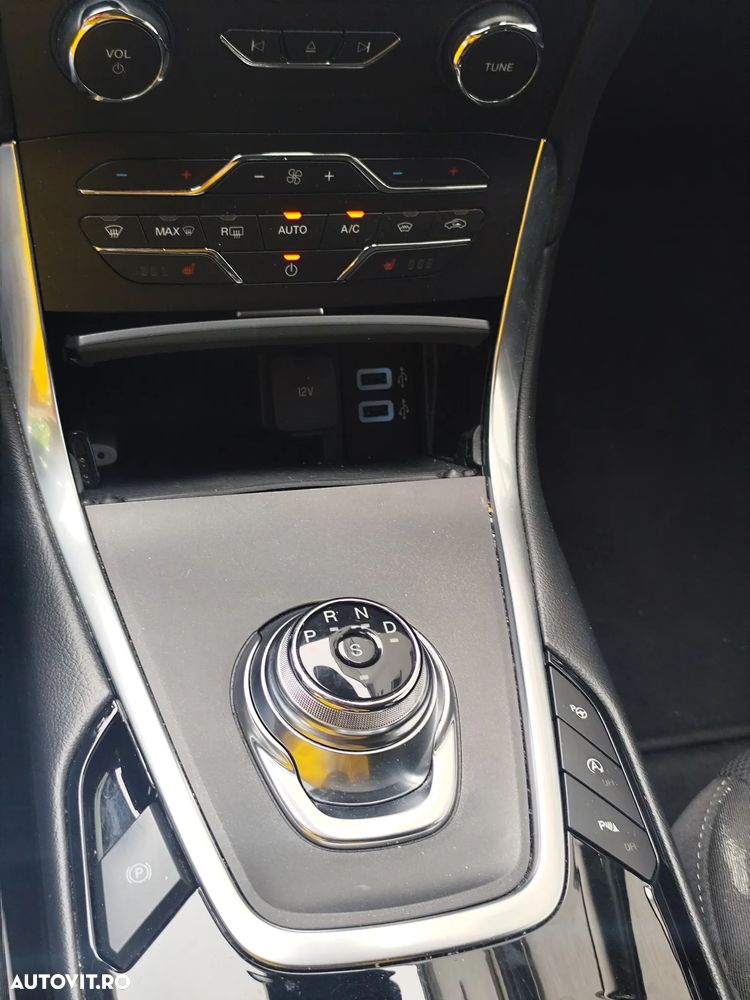 Ford S-Max 2.0 TDCi Powershift Titanium - 5
