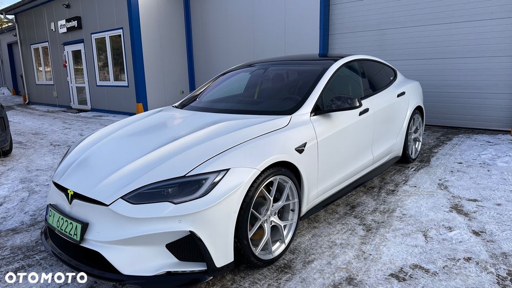 Tesla Model S - 3