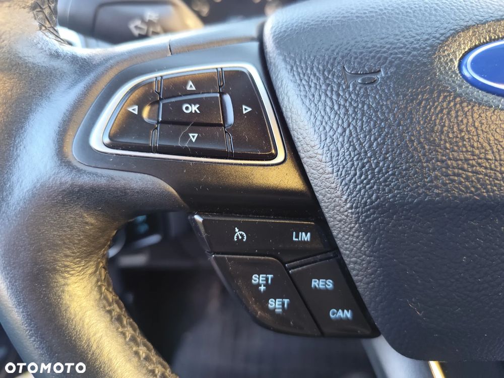 Ford Focus 1.0 EcoBoost ST-Line Black ASS - 17