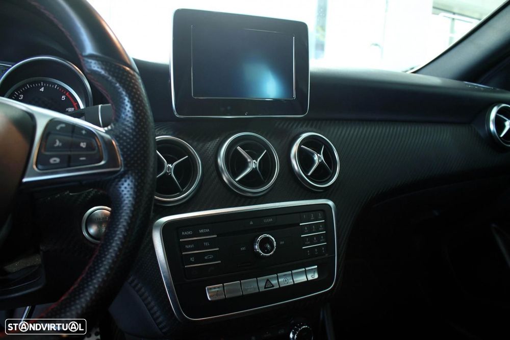 Mercedes-Benz A 180 d AMG Line Aut. - 12