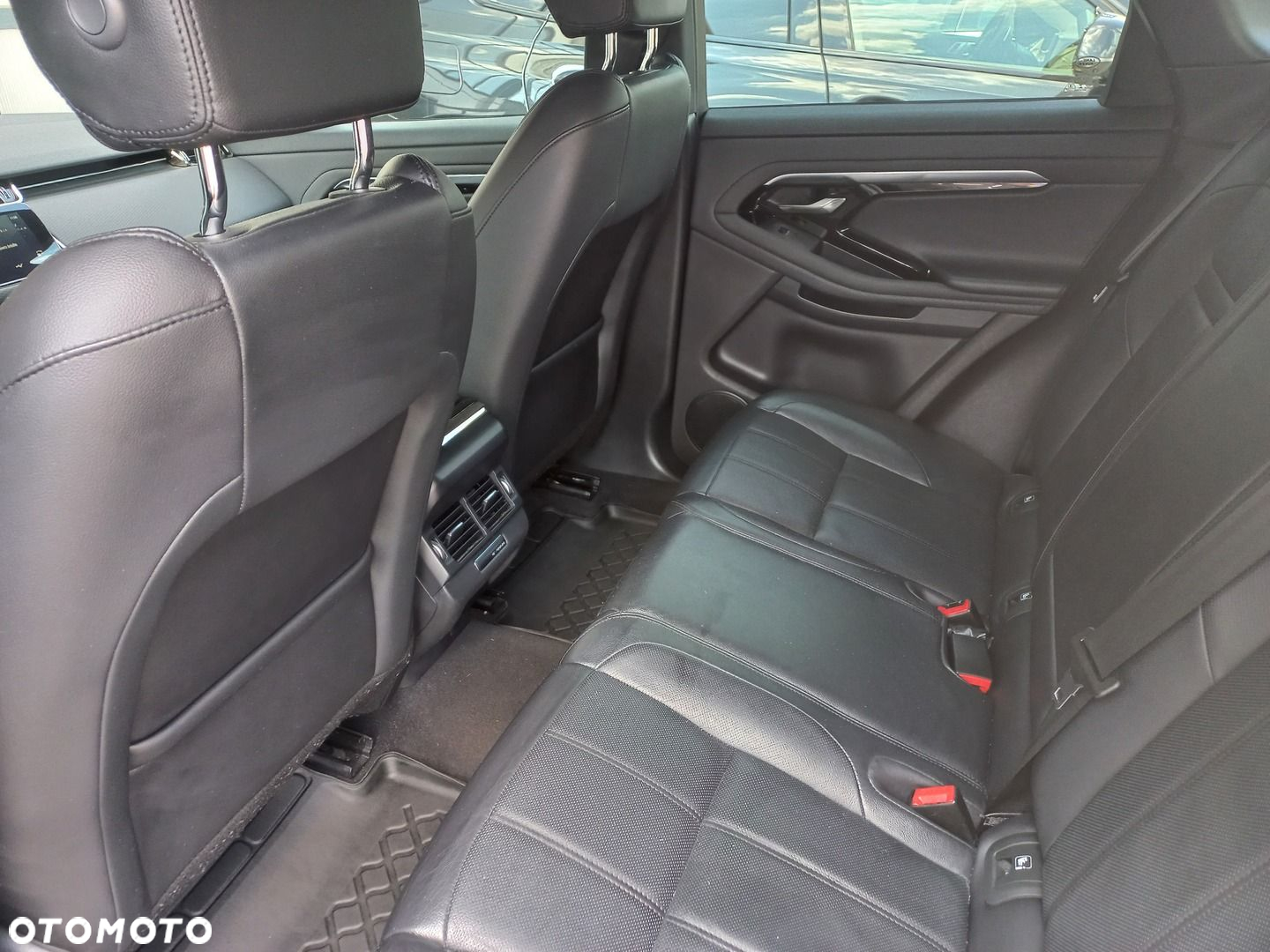 Land Rover Range Rover Evoque - 13