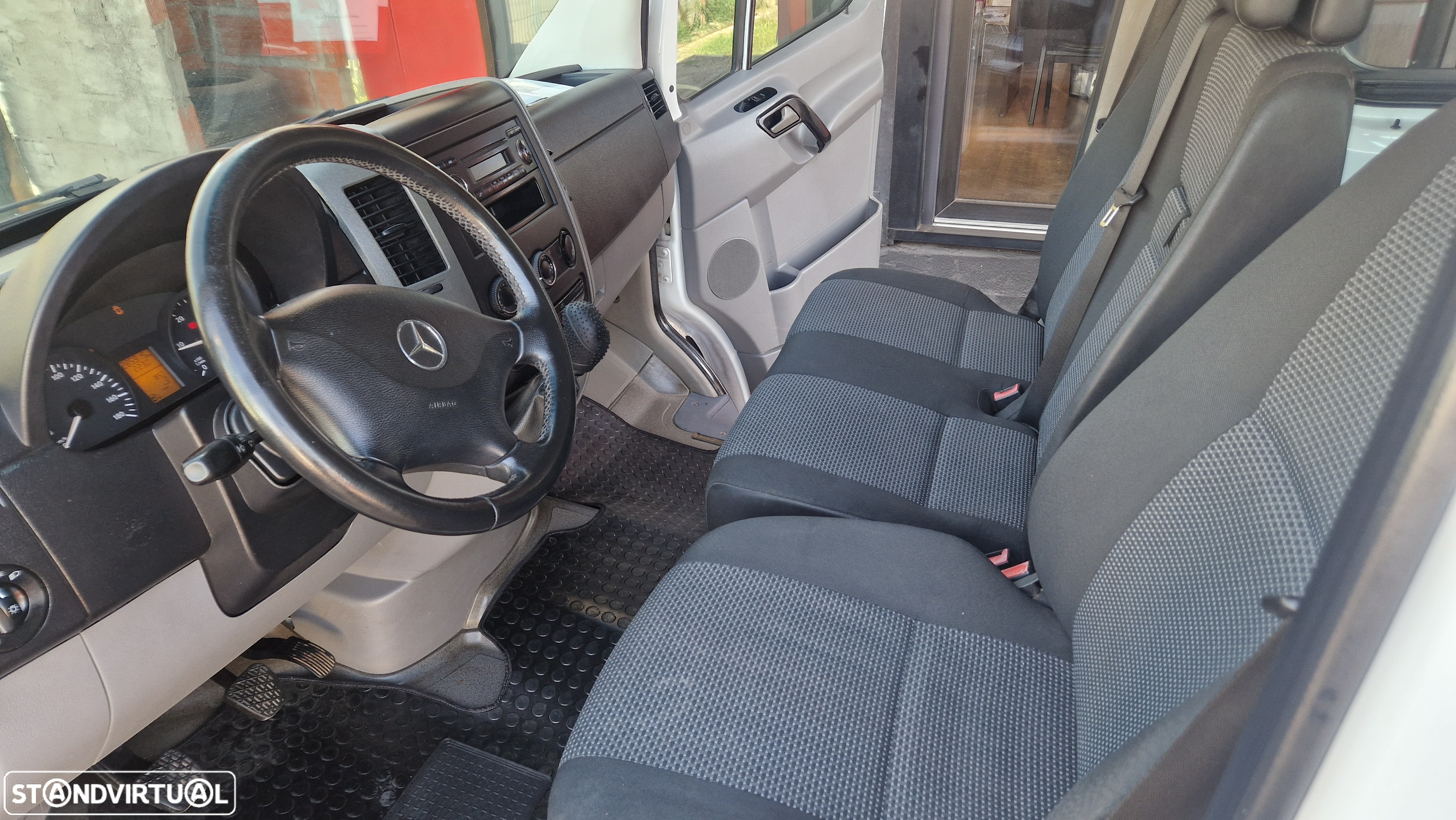Mercedes-Benz Sprinter 216 CDI/37 TA - 9