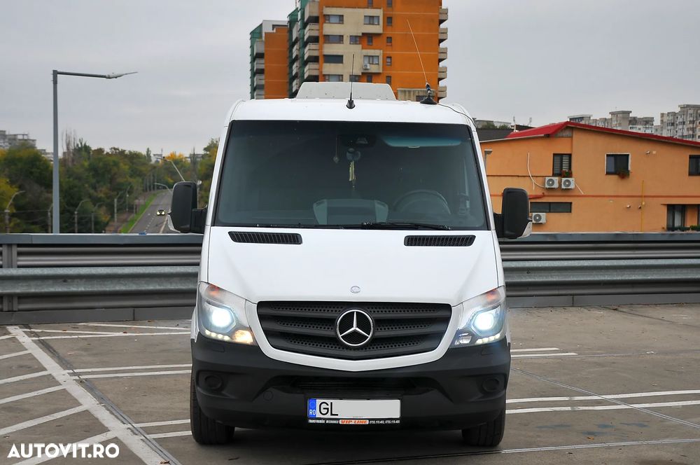 Mercedes-Benz Sprinter - 11