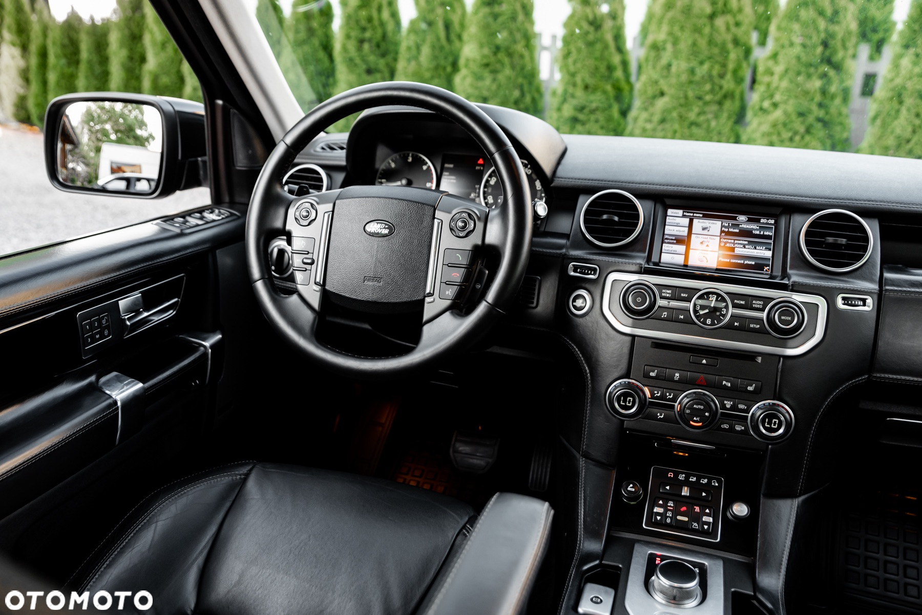 Land Rover Discovery SD V6 HSE - 27