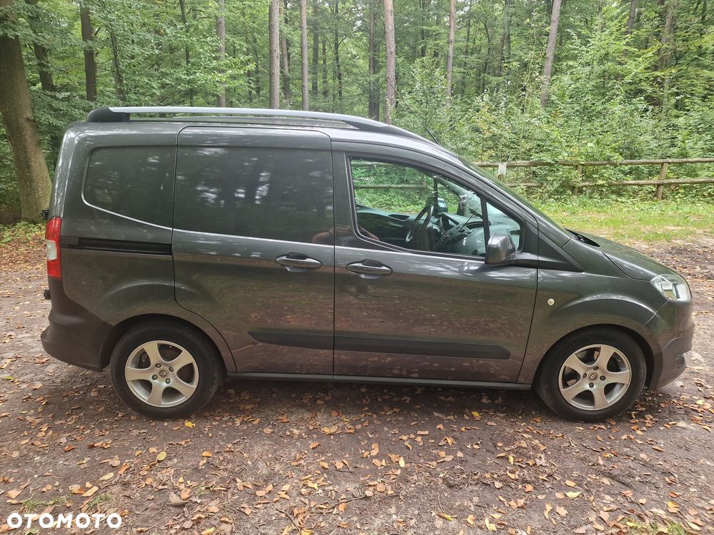 Ford Transit Courier - 1
