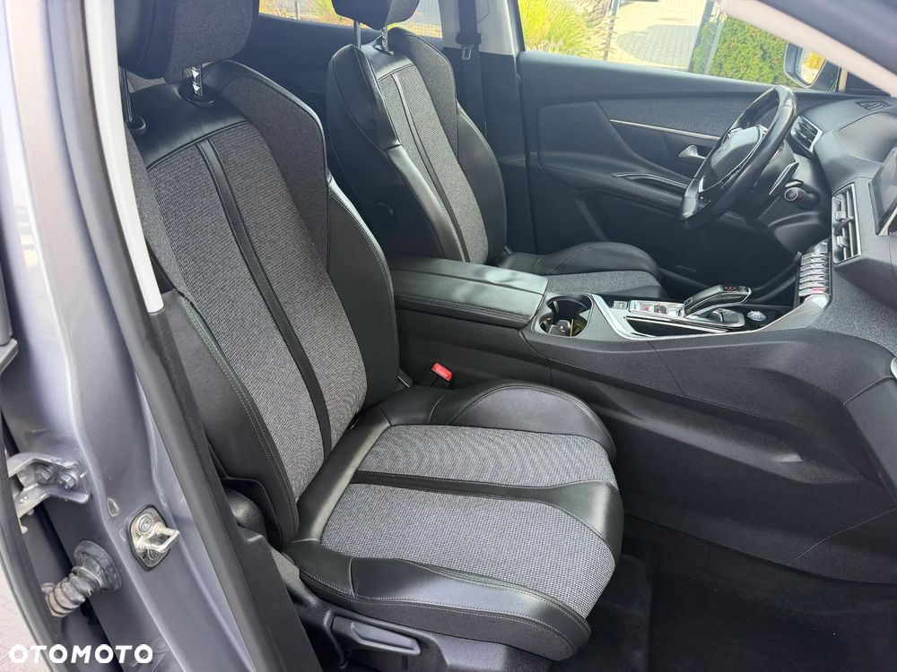 Peugeot 3008 - 23