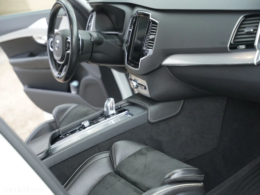 Volvo XC 90 - 20