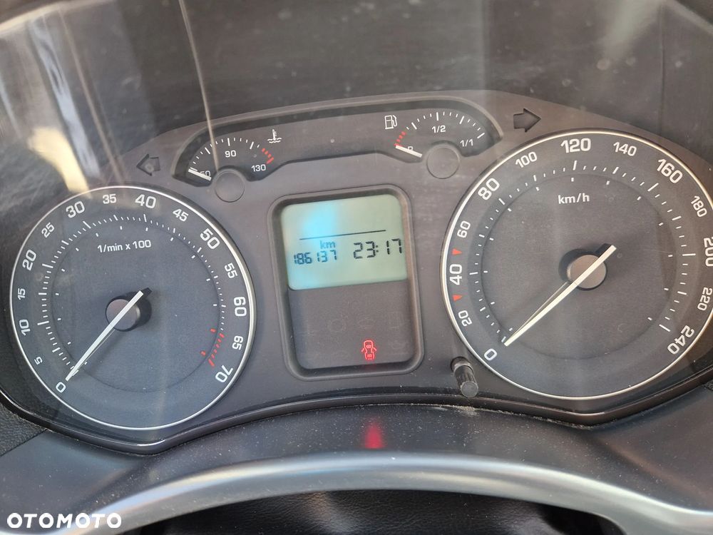 Skoda Octavia 1.6 FSI Automatik Ambiente - 14