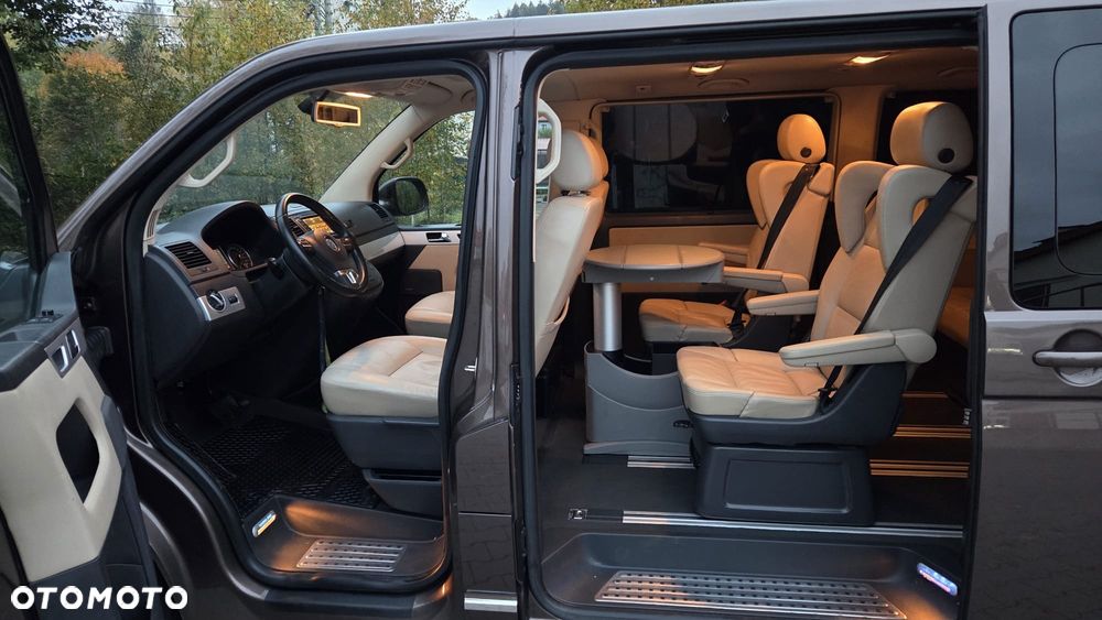 Volkswagen Multivan 2010 photo 5