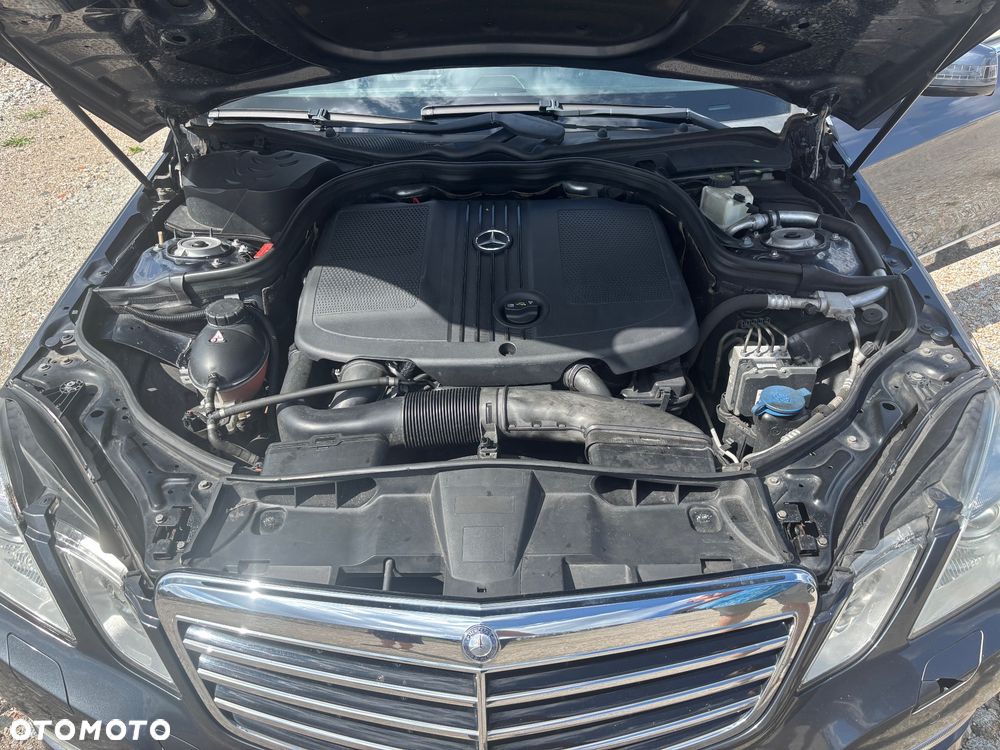 Mercedes-Benz Klasa E 250 CDI 4-Matic BlueEff Avantgarde - 9