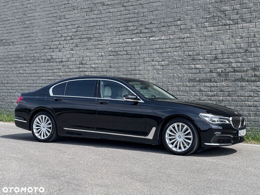 BMW Seria 7 750Li - 2