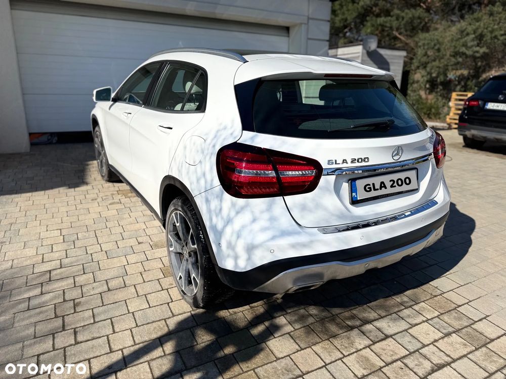 Mercedes-Benz GLA - 3