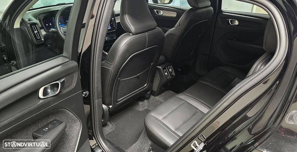 Volvo XC 40 2.0 B3 Essential - 22