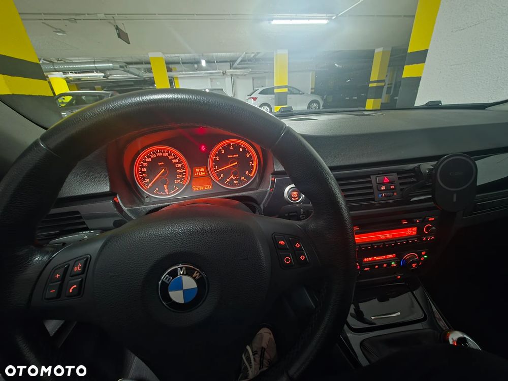 BMW Seria 3 335i M Sport Edition - 5