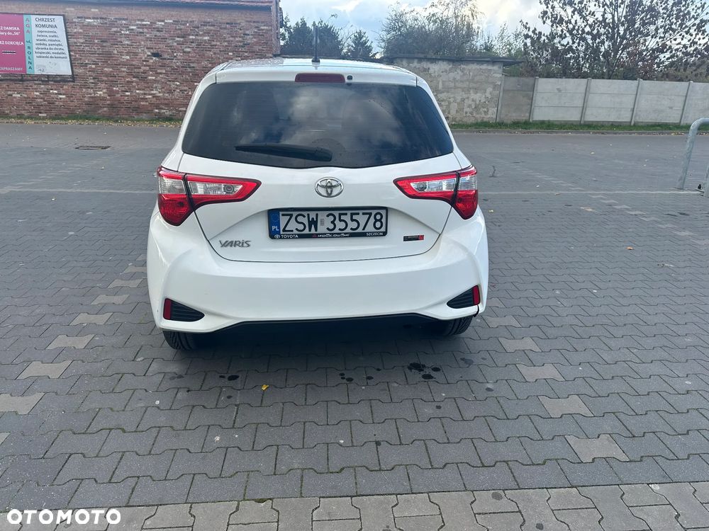 Toyota Yaris 1.5 Premium - 6